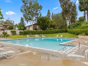6537 Shady Gate 18, Yorba Linda CA 92886