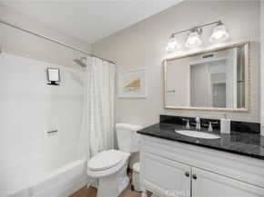 6537 Shady Gate 18, Yorba Linda CA 92886