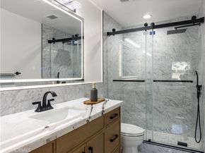 1944 Glendon 209, Los Angeles CA 90025