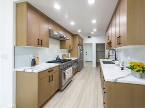 1944 Glendon 209, Los Angeles CA 90025