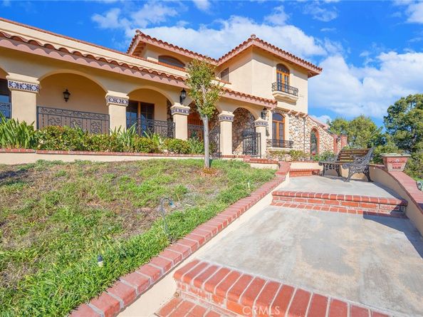 2240 Foothill Boulevard, Santa Ana CA 92705