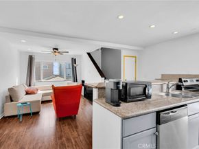 15 69th Place, Long Beach CA 90803