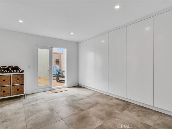 15 69th Place, Long Beach CA 90803