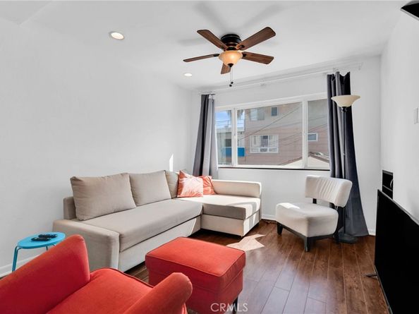 15 69th Place, Long Beach CA 90803