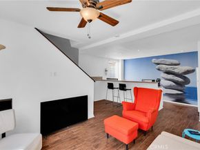 15 69th Place, Long Beach CA 90803