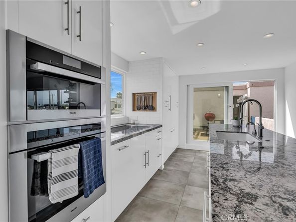 15 69th Place, Long Beach CA 90803
