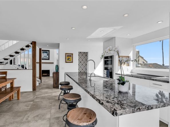 15 69th Place, Long Beach CA 90803