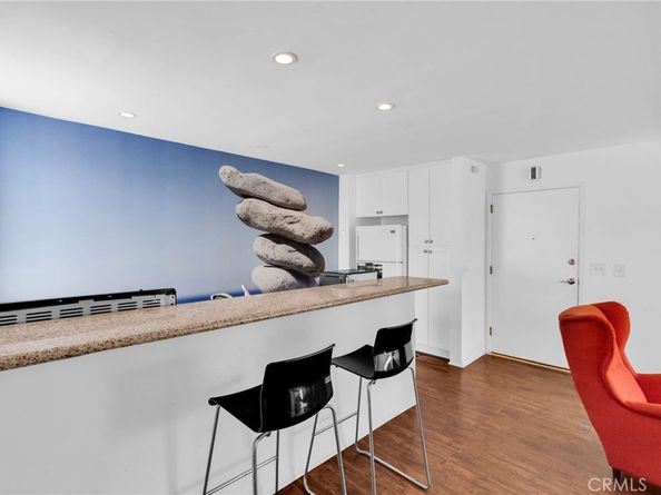 15 69th Place, Long Beach CA 90803