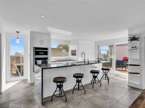 15 69th Place, Long Beach CA 90803
