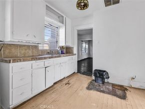 1143 S Grande Vista, Los Angeles CA 90023