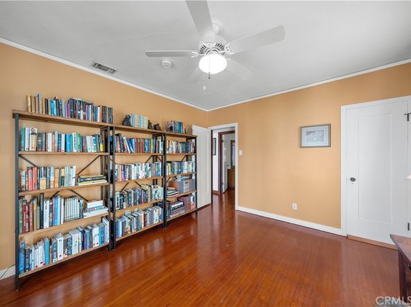 60 Pomona Avenue, Long Beach CA 90803