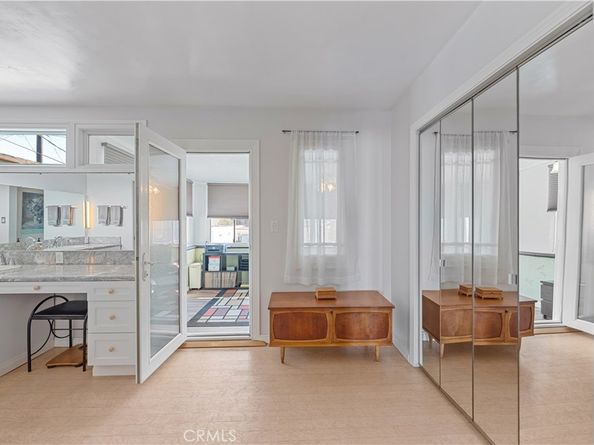 60 Pomona Avenue, Long Beach CA 90803