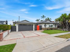 5471 Meadowlark Drive, Huntington Beach CA 92649