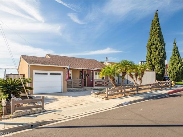 22709 Gaycrest Avenue, Torrance CA 90505