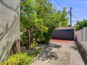 1116 S Burnside Avenue, Los Angeles CA 90019