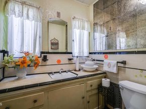 1116 S Burnside Avenue, Los Angeles CA 90019