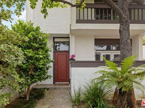 17165 Palisades Circle, Pacific Palisades CA 90272