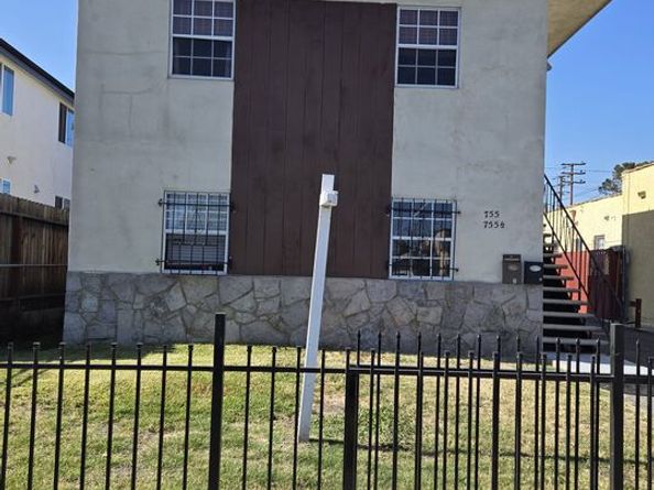 755 E 85th Street, Los Angeles CA 90001