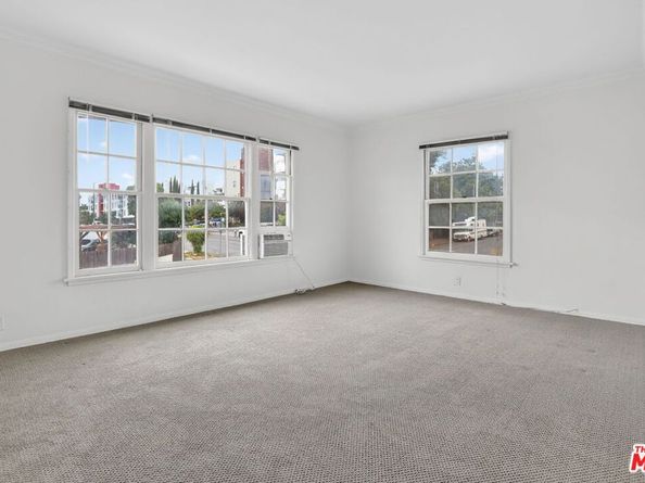 310 N St Andrews Place, Los Angeles CA 90004