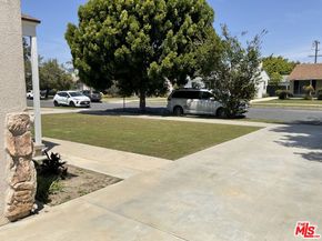 1851 Brockton Avenue, Los Angeles CA 90025