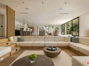 12309 Viewcrest Road, Studio City CA 91604
