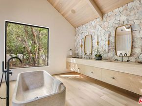 12309 Viewcrest Road, Studio City CA 91604