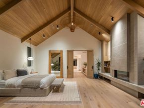 12309 Viewcrest Road, Studio City CA 91604