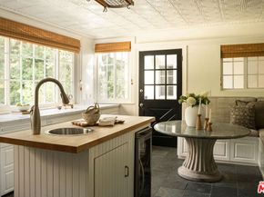 2533 Benedict Canyon Drive, Beverly Hills CA 90210