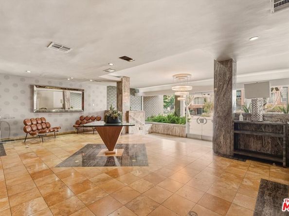 531 N Rossmore Avenue 301, Los Angeles CA 90004