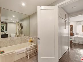 531 N Rossmore Avenue 301, Los Angeles CA 90004