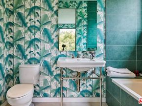 1724 N Sierra Bonita Avenue, Los Angeles CA 90046