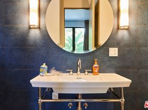 1724 N Sierra Bonita Avenue, Los Angeles CA 90046