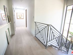 1724 N Sierra Bonita Avenue, Los Angeles CA 90046