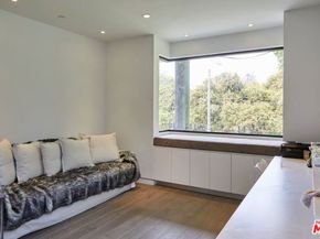 1724 N Sierra Bonita Avenue, Los Angeles CA 90046