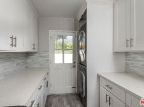 15525 Sylvan Street, Van Nuys CA 91411