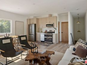 1506 N Benton Way, Los Angeles CA 90026