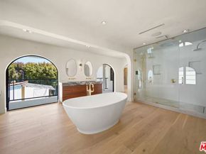 180 S Vista Street, Los Angeles CA 90036