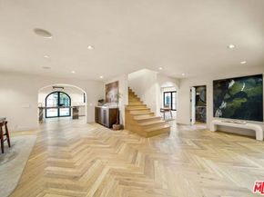 180 S Vista Street, Los Angeles CA 90036