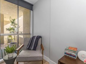 1221 N Kings Road 208, West Hollywood CA 90069