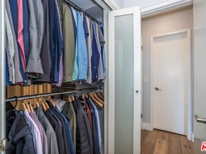 1221 N Kings Road 208, West Hollywood CA 90069