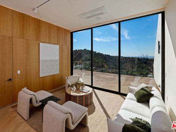 3699 Alta Mesa Drive, Studio City CA 91604