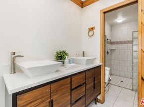 11261 Blix Street, North Hollywood CA 91602