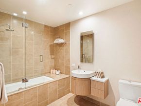 6250 Hollywood Boulevard 8M, Los Angeles CA 90028