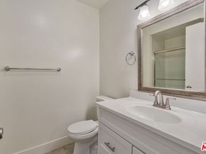 1262 S Barrington Avenue 204, Los Angeles CA 90025