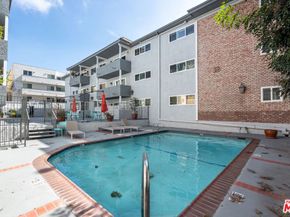 1262 S Barrington Avenue 204, Los Angeles CA 90025