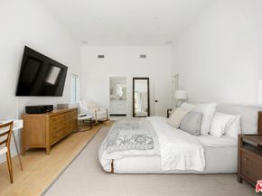 2350 Landa Street, Los Angeles CA 90039