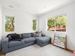 2350 Landa Street, Los Angeles CA 90039