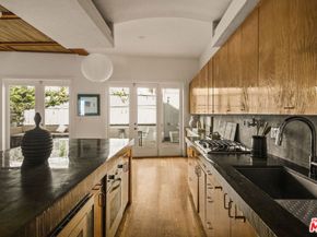 120 PACIFIC Avenue, Venice CA 90291
