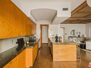 120 PACIFIC Avenue, Venice CA 90291