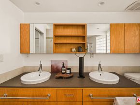 120 PACIFIC Avenue, Venice CA 90291